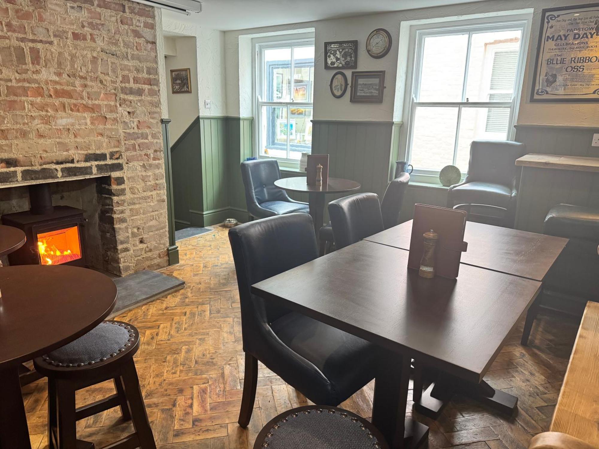 The London Inn Пэдстоу Экстерьер фото