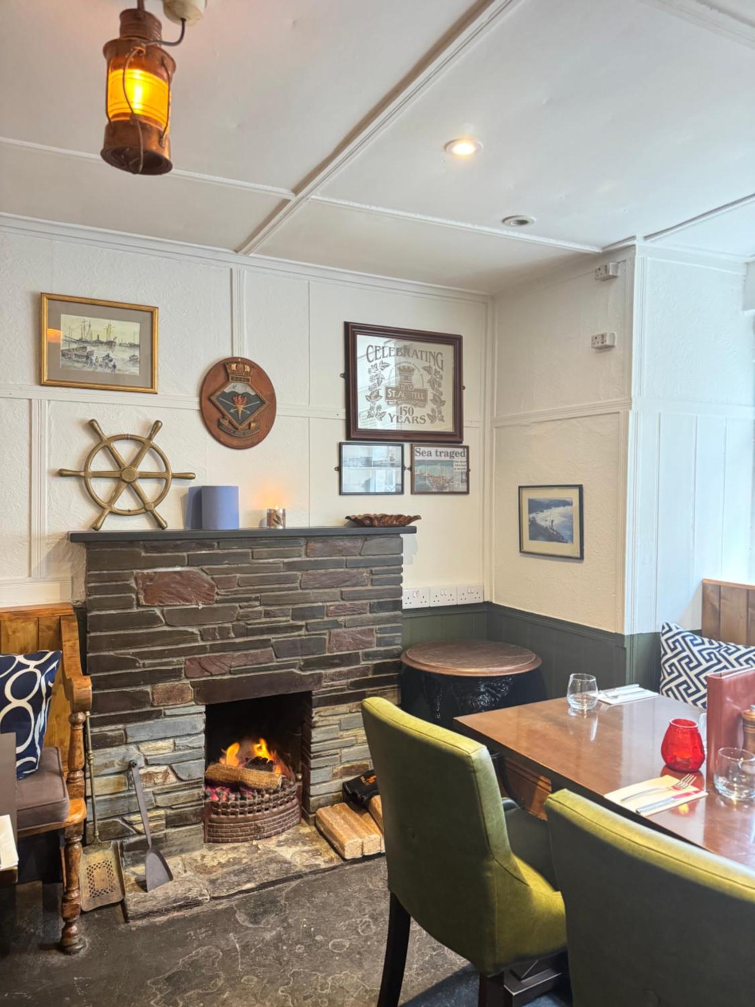 The London Inn Пэдстоу Экстерьер фото