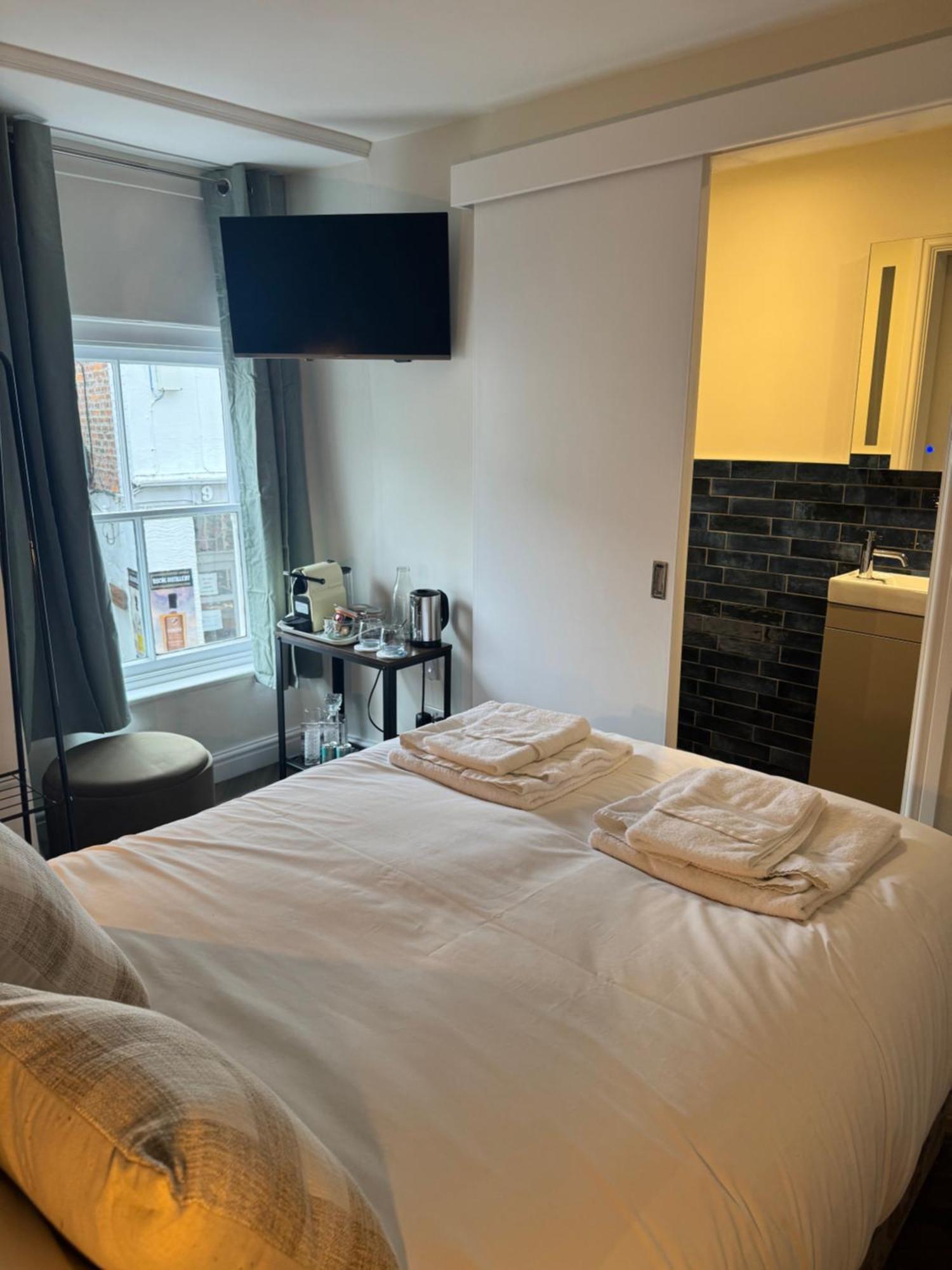 The London Inn Пэдстоу Экстерьер фото