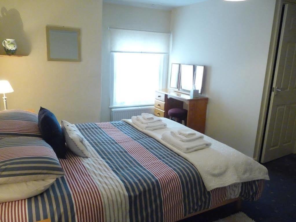 The London Inn Пэдстоу Экстерьер фото